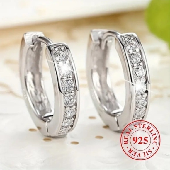 925 Sterling Silver Hypoallergenic Hoop Earrings Embellished With Zircon - Picture 2 of 5